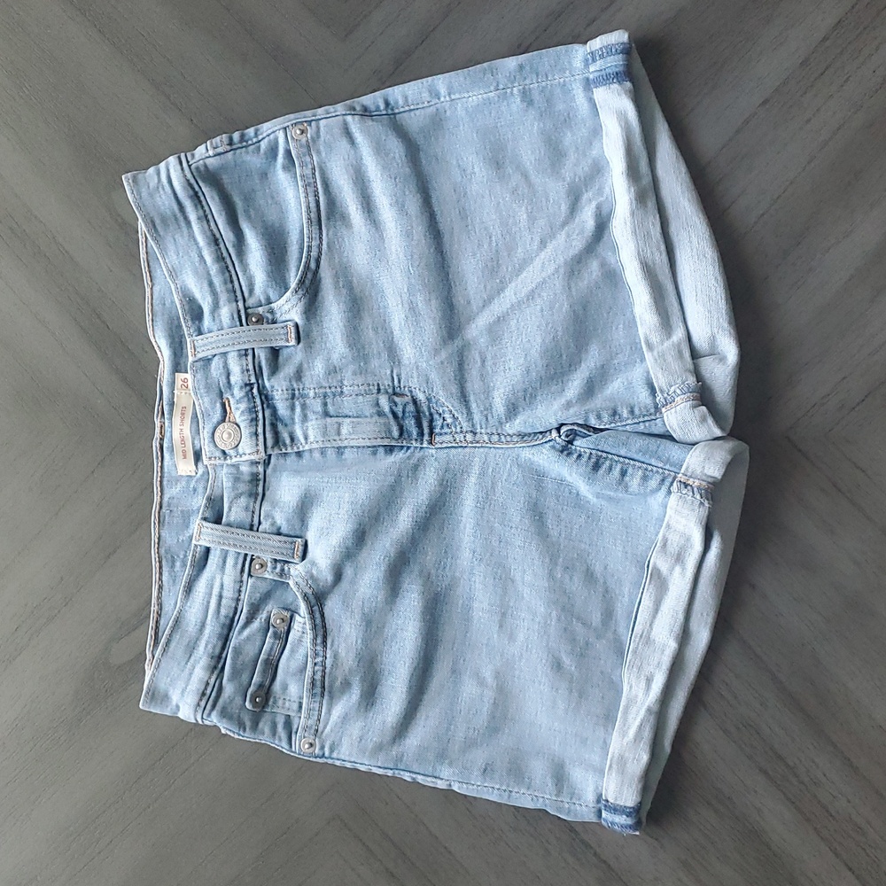 Levi's Mid-Rise Shorts - Picture 6 of 11
